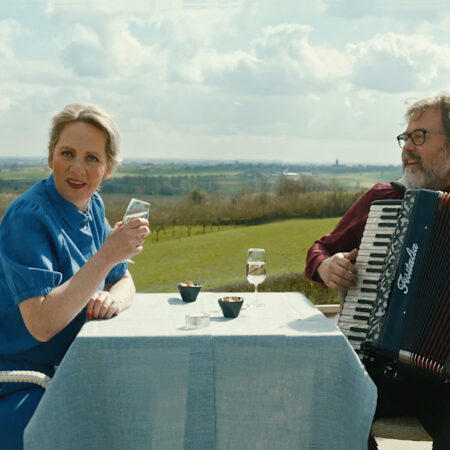 DE GROTE GOESTING, Yves Bondue @ Maaike Cafmeyer op de filmset, Kemmel, 2021.